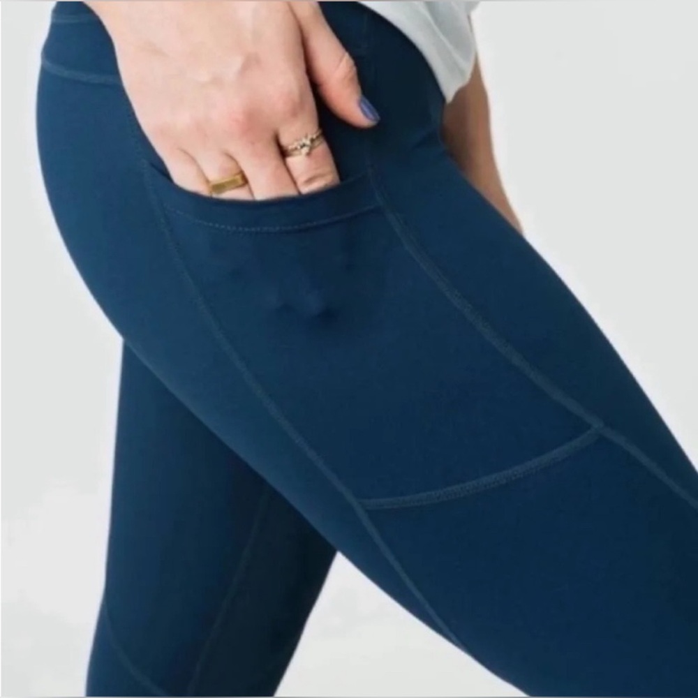 🌙ZYIA ActiveWomen's Deep Blue Leggings (4)
